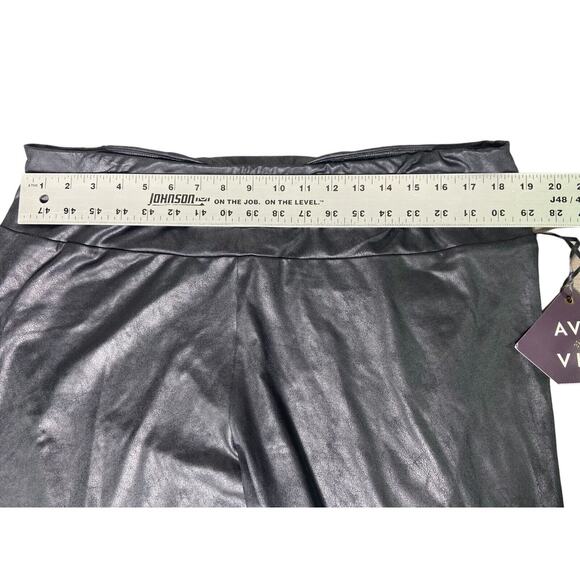 Ava & Viv Black Faux Leather High Waist Capri Leggings Plus Sz 2X (20W-22W) NWT - Picture 8 of 11
